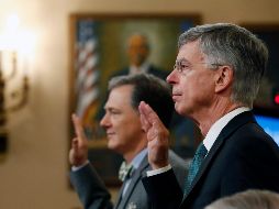 William Taylor (d) y George Kent comparecieron este miércoles ante al Comité de Inteligencia de la Cámara de Representantes en Washington, DC. AP/A. Brandon