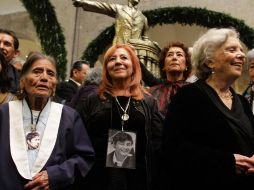 Rosario Piedra Ibarra (c) informa que ya presentó su licencia como militante de Morena, 