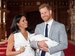 De acuerdo con el portavoz de la pareja, Meghan y Enrique cuentan con el apoyo de la reina. EFE / ARCHIVO