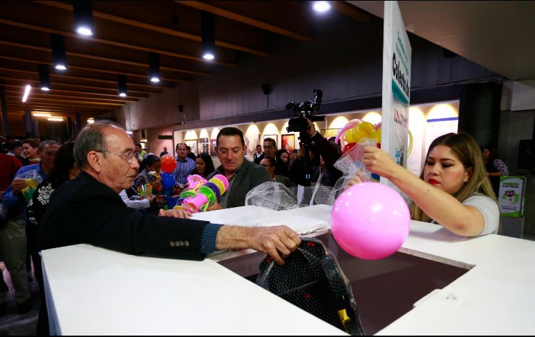 Se colocarán 15 contenedores en las estaciones Juárez, San Juan de Dios, Plaza Universidad, Tetlán, Auditorio, Periférico Sur, Periférico Norte y en el Macrobús se colocará un contenedor más en la estación Mirador. ESPECIAL / Siteur