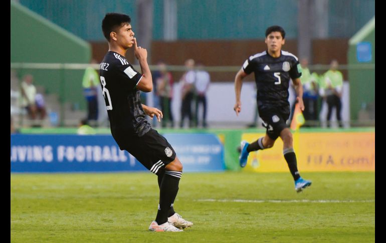 Cuando parecía que todo estaba perdido, apareció el delantero del Galaxy, Efraín Álvarez, quien convirtió el tanto del empate con un tiro libre. IMAGO7