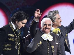 Vicente Fernández, ahora con 79 años, había anunciado su retiro de los escenarios en 2016 por problemas de salud, aunque en 2018 reapareció con el disco 