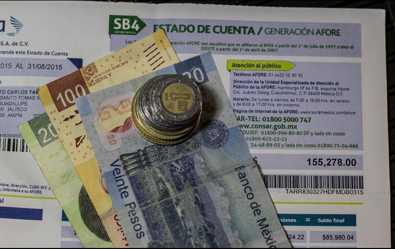 La Consar reitera los efectos negativos que puede tener para el trabajador el retiro parcial de su Afore, principalmente por la obligación que tendrán de reponer los recursos, ya sea reembolsando el dinero o trabajando más tiempo después de la edad de jubilación. EL INFORMADOR/ ARCHIVO