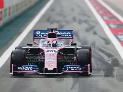 El piloto mexicano puede terminar el año en el Top-10 del campeonato. TWITTER/@schecoperez