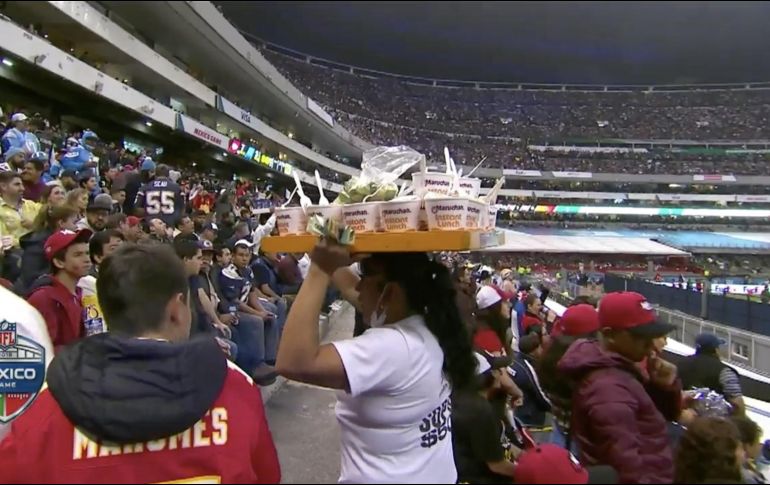 ''Espera, ¿tienen un vendedor que los ofrece allí en la Ciudad de México?'', publicó en redes el periodista Matt Harmon. TWITTER / @MattHarmon_BYB