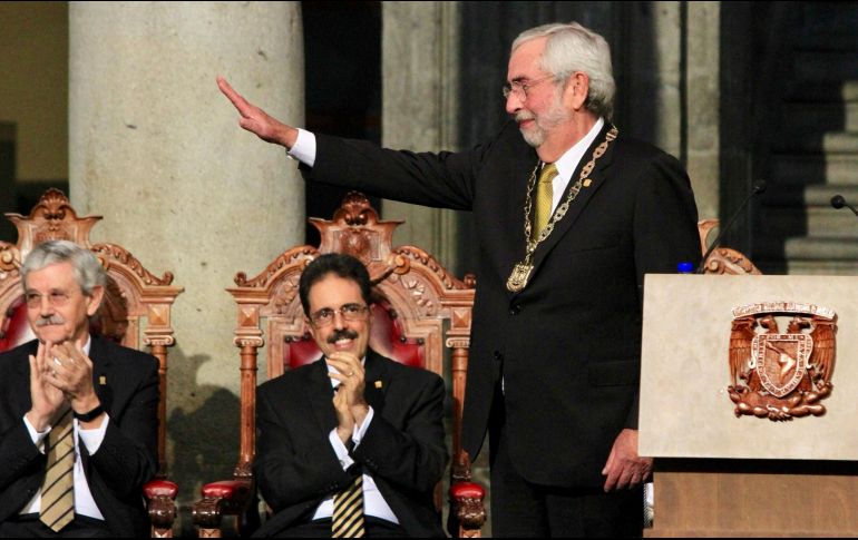 Al tomar protesta para su segundo periodo al frente de la UNAM, Graue Wiechers reconoce que en la universidad crecen los problemas de aprendizaje, inseguridad, hostigamiento y amenazas porque autoridades no escuchan a estudiantes. NTX / J. Lira