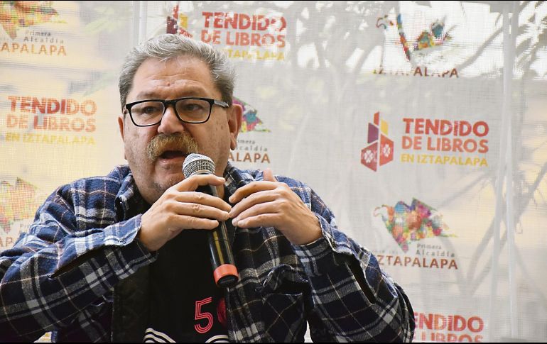 Miles de libros que no se han vendido en años podrán ser leídos gracias a una nueva estrategia impulsada por el FCE y su titular Paco Ignacio Taibo II, quien dio los detalles del Tendido de Libros en Iztapalapa. NOTIMEX