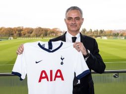 Mourinho prometió mucha pasión en su paso por el Tottenham. TWITTER / @Spurs_ES