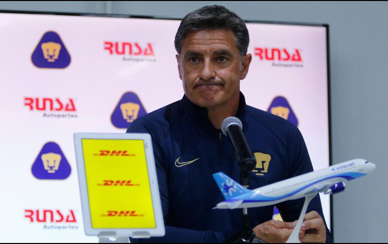 Míchel descartó pensar en salir de Pumas para el próximo torneo. Imago7