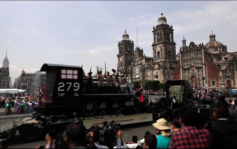 Durante 135 minutos, miles de personas disfrutaron la actuación de cerca de dos mil 700 jinetes. SUN/I. Stephens