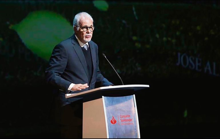 El ex rector Raúl Padilla dijo que dirigir a la Universidad de Guadalajara de 1989 a 1995 es el máximo honor que ha tenido en su vida profesional. ESPECIAL