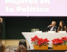 Los agresores a quienes se les encuentre culpables, se pueden enfrentar a sanciones como la separación y la suspensión del cargo, y amonestaciones públicas o privadas, explica Fela Pelayo. TWITTER/ @MirzaFloresG