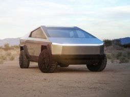 El CEO de Tesla describe al Cybetruck como la combinación perfecta entre un vehículo deportivo y capacidades en el espacio todo-terreno. ESPECIAL