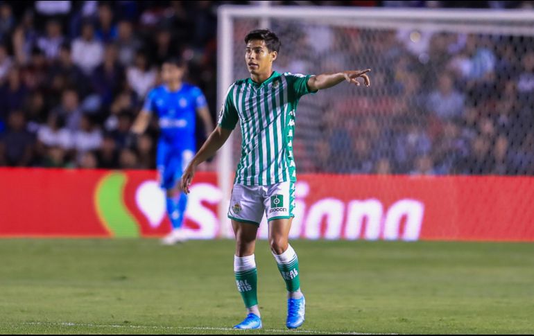 El ex jugador del América actualmente milita en el Betis. IMAGO7