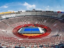 El ruedo de la Plaza de Toros México se transformó para recibir el esperado encuentro que arranca a las 19:00 horas. EFE/Mextenis