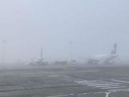 La Guardia Nacional Carreteras, informó mediante su cuenta de Twitter, que alrededor de las 8:00 horas se habría suspendido las operaciones de aterrizaje en el aeropuerto. TWIITER/ @GN_Carreteras