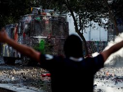 Las manifestaciones en Chile comenzaron a mediados de octubre pasado en contra del incremento en el costo del pasaje del Metro. EFE/ A. Valdes