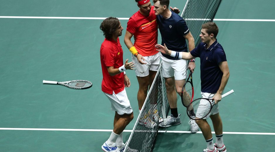 Nadal volvió a ser el héroe en una semifinal que España tuvo que remontar después que Kyle Edmund se impusiera a Feliciano López. AFP/O. del Pozo