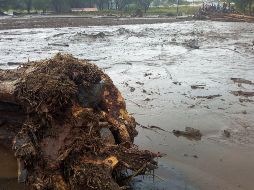En los últimos dos meses, constantes lluvias torrenciales, deslizamientos de tierra e inundaciones, sobre todo, han causado la muerte de al menos 48 personas y afectado a otras 144 mil en Kenia. EFE /