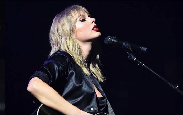Taylor Swift tiene 23 premios AMAs, mientras que Michael Jackson llegó a 24 galardones. INSTAGRAM / @taylorswift