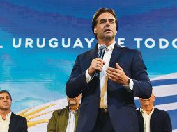 El opositor, Luis Lacalle, busca romper un cuarto Gobierno oficialista. AFP