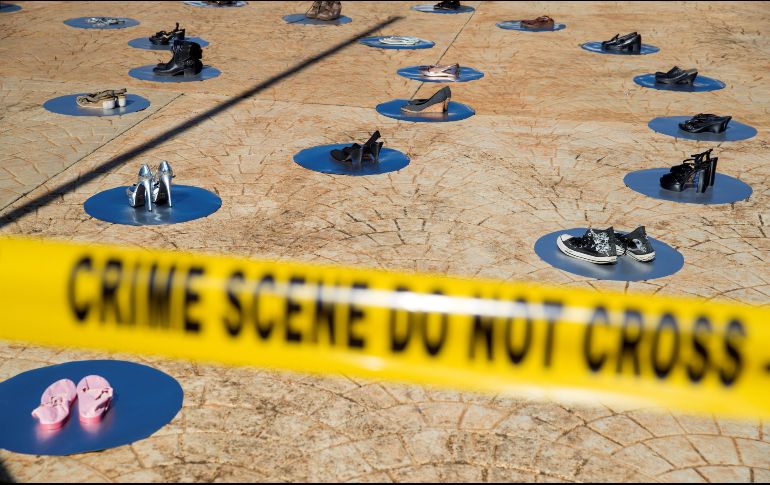 Instalación de zapatos de mujeres durante una marcha contra la violencia de género en República Dominicana; en diversos países se organizaron protestas para pedir el cese de la violencia de género. EFE/O. Barría