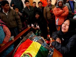 Familiares de los fallecidos en Senkata, durante enfrentamientos con las fuerzas del orden, piden justicia a la CIDH. AP/ARCHIVO