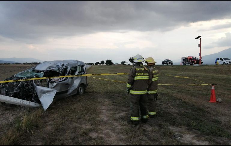En el lugar ya se encuentran la Policía Federal, Cruz Roja y Policía Municipal de Techaluta. ESPECIAL / Protección Civil Jalisco