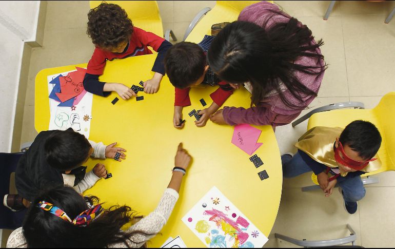 Expertos de la Universidad de Guadalajara invitan a llevar a los menores con profesionales para recibir consulta. EL INFORMADOR / A. Camacho