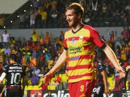 El venezolano Fernando Aristeguieta acumula cinco anotaciones en lo que va del torneo con Morelia, y hoy buscará hacerse presente en el marcador. IMAGO7