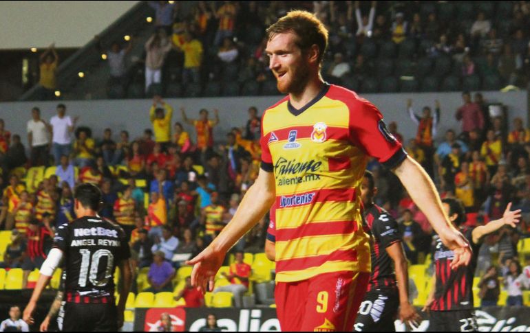 El venezolano Fernando Aristeguieta acumula cinco anotaciones en lo que va del torneo con Morelia, y hoy buscará hacerse presente en el marcador. IMAGO7