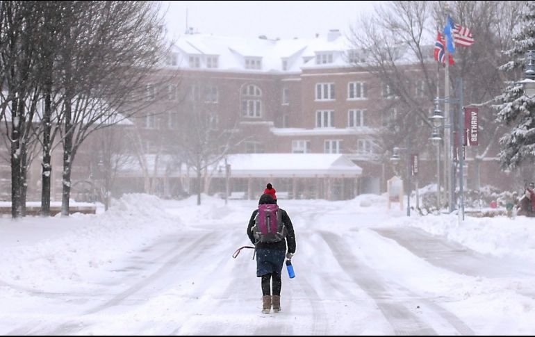 Una calle nevada en Mankato, Minnesota. Se esperan unos 15 centímetros de nieve en el centro y el sur de este estado. AP/The Free Press/P. Christman
