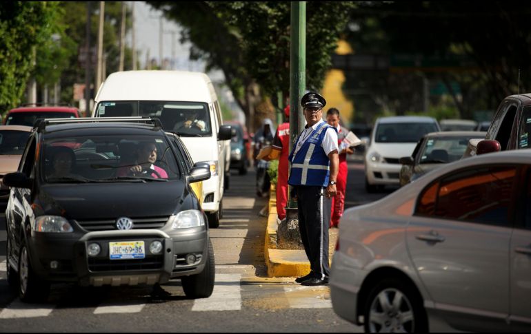 Se recomienda que durante la FIL los automovilista tomen rutas alternas como Arboledas, Lázaro Cárdenas, López Mateos y Topacio. EL INFORMADOR / ARCHIVO