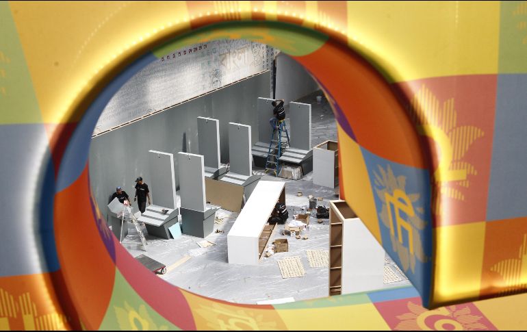 En general el montaje involucró a 33 personas, entre electricistas, alfombreros, carpinteros y más. EL INFORMADOR / A. Camacho