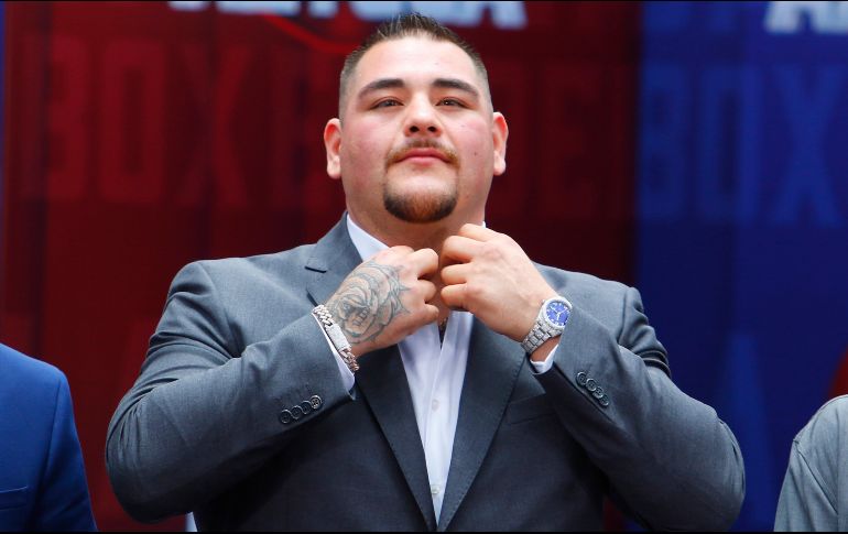 ''Él quiere quitarme mis cinturones, así que haré todo lo posible para ganar y lo haré por toda mi gente'', dijo el carismático pugilista. IMAGO7