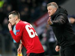 El técnico del United, Ole Gunnar Solskjaer, realizó once cambios respecto al equipo que empató el domingo con Sheffield United. AP / S. Filippov