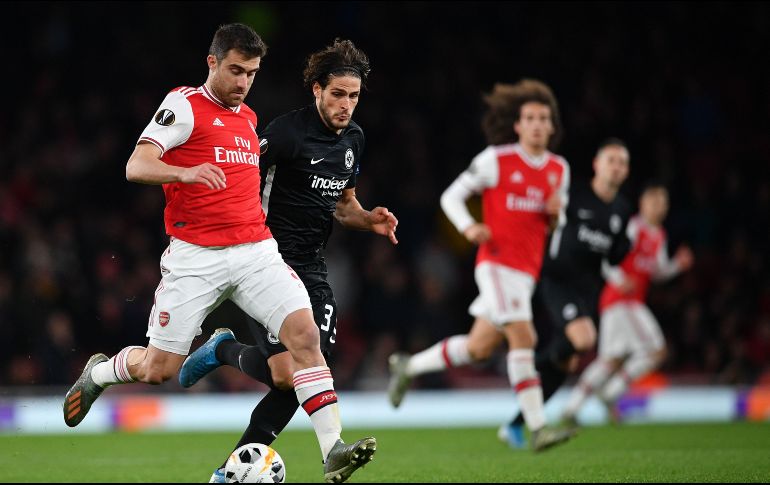 Arsenal suma siete partidos sin ganar en todas las competencias. AFP / D. Leal Olivas