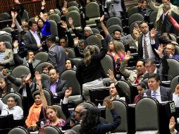 Diputados del PAN, PRI y PRD plantearon sus reservas sobre esta legislación, pues asegura que facilita la reelección del Presidente. NTX/J. Lira