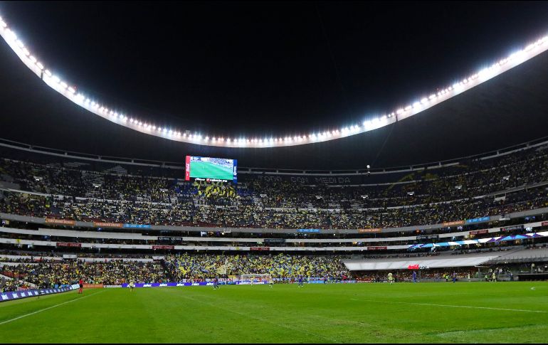El club local, en este caso las Águilas, se tardó en reaccionar y fue hasta el segundo tiempo que solicitó, a través de las pantallas y el sonido de las bocinas, detener la exclamación. IMAGO7