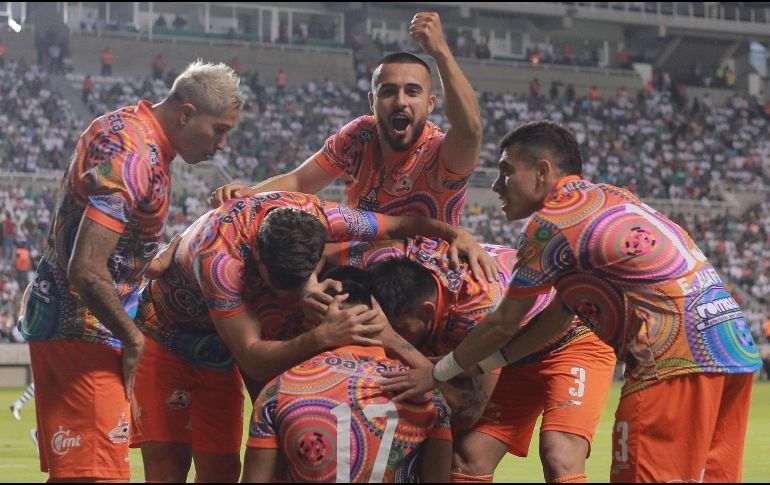 Desde el inicio del encuentro, el conjunto de Alebrijes se mostró dispuesto a llevarse la victoria. IMAGO 7/R. Vadillo