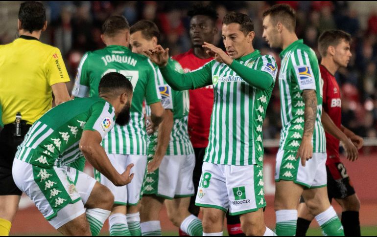 Andrés Guardado fue uno de los hombres importantes en el triunfo del Betis. EFE / C. Cladera