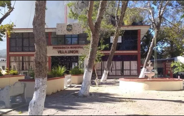 Fuerzas de seguridad de los tres órdenes de gobierno llegaron hasta el municipio y realizaron un operativo coordinado en contra de los civiles armados. TWITTER/@mine_br