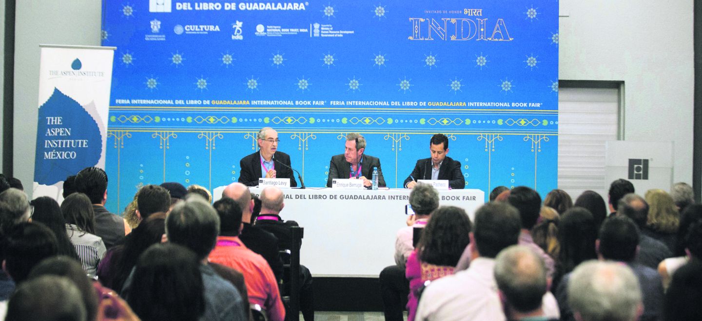 En la mesa “Escenarios de la economía mundial. Desafíos y oportunidades para México” participaron Santiago Levy, Enrique Berruga y Rodrigo Pacheco. EL INFORMADOR / G. Gallo