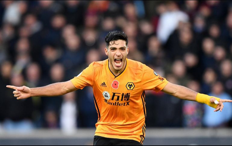 Jiménez es reconocido por su participación en los Lobos, donde es una pieza fundamental para el cuadro de Nuno Espírito Santo, quien le ha dado la oportunidad de demostrar sus capacidades como goleador. TWITTER / @WolvesEspanol