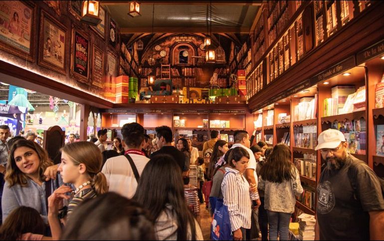 Para los más jóvenes, Penguin Random House conmemora más 20 años de Harry Potter. ESPECIAL / Mar Adentro