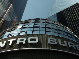 El volumen negociado alcanzó los 193.9 millones de títulos por un importe de 13 mil 247 millones de pesos. EFE/ARCHIVO