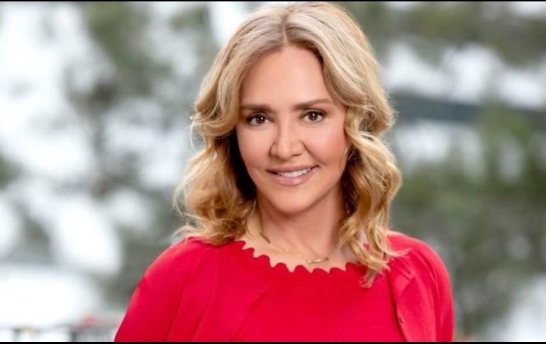 En la recta final de los cuestionamientos, la empresaria admitió que sí compraría a las Chivas. FACEBOOK / Angélica Fuentes