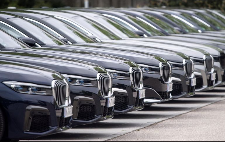 Informan que las bolsas defectuosas pueden estallar demasiado rápido o no hacerlo, lo que deja desprotegidos a los pasajeros en un choque. EFE/ARCHIVO