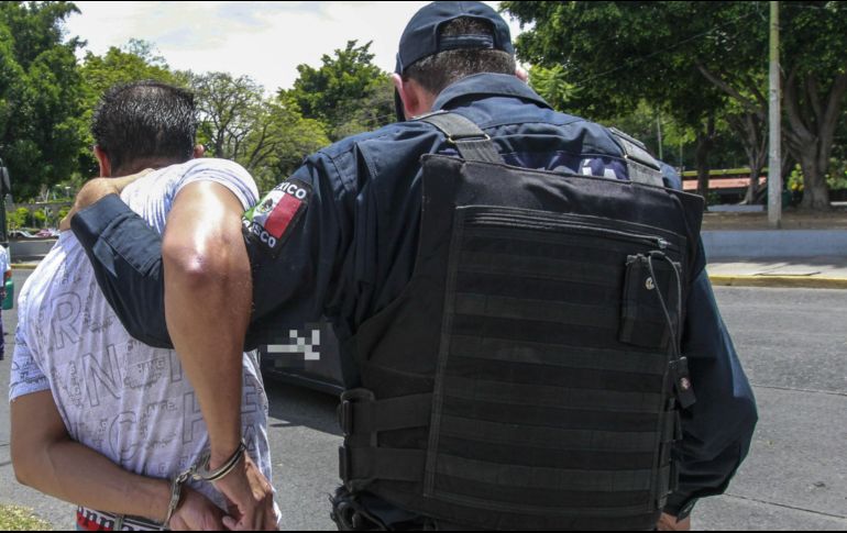 Fueron policías investigadores quienes, tras montar un dispositivo lograron localizar y capturar a Jesús Eduardo “N” para presentarlo ante el juez que giró la orden. EL INFORMADOR/ ARCHIVO