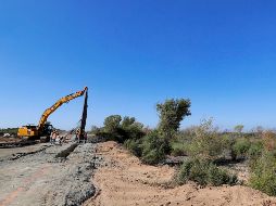 Los oponentes del muro dicen que una construcción privada agravaría la erosión o desviaría aguas de inundación a otras propiedades en una tormenta. AP/Archivo